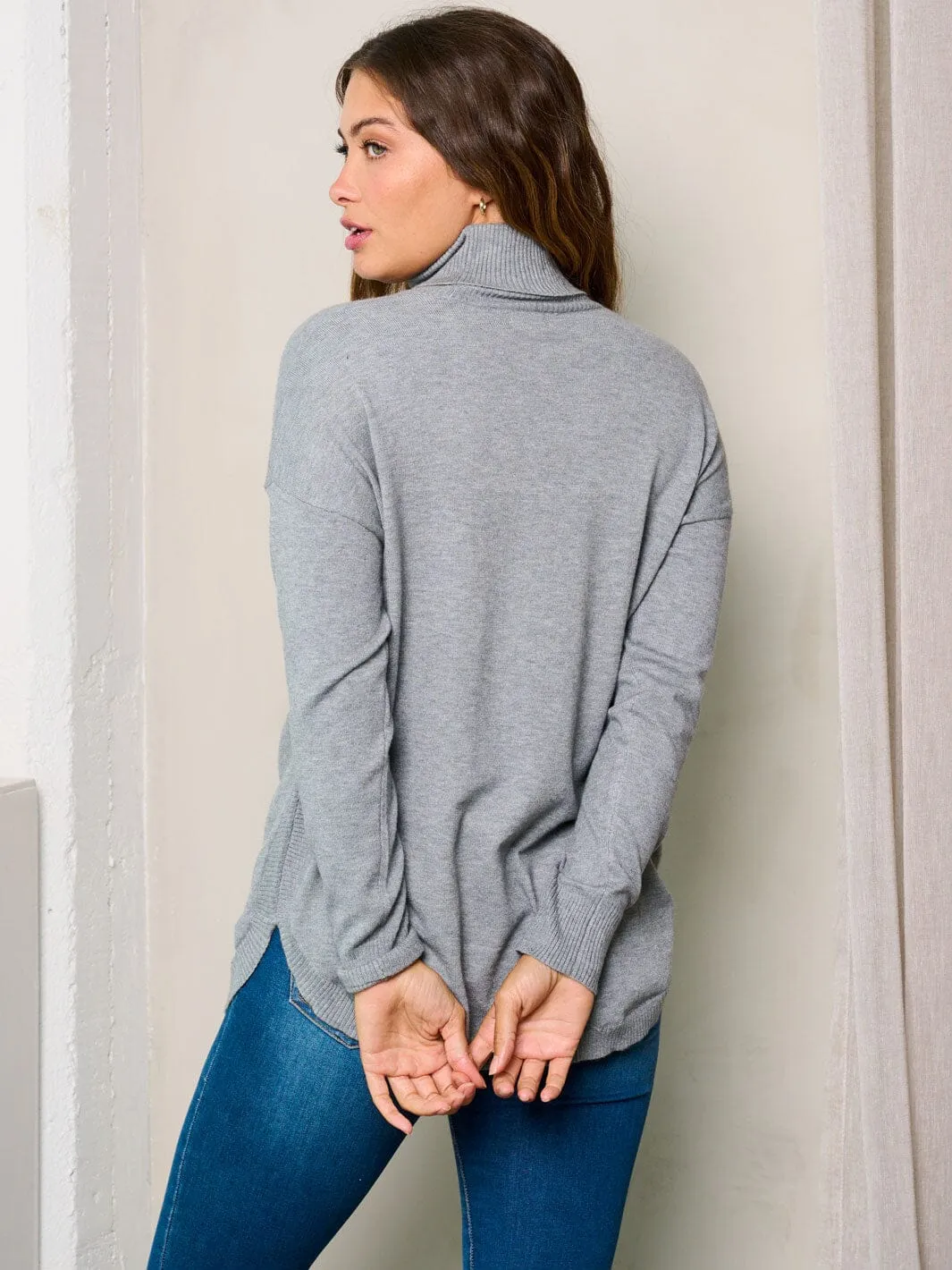 WOMEN'S LONG SLEEVE TURTLE NECK TOP