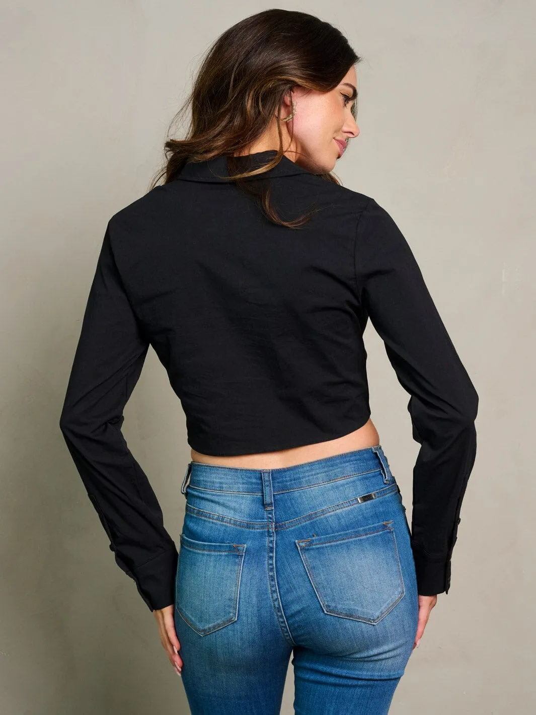 WOMEN'S LONG SLEEVE V-NECK KEY HOLE CROP TOP