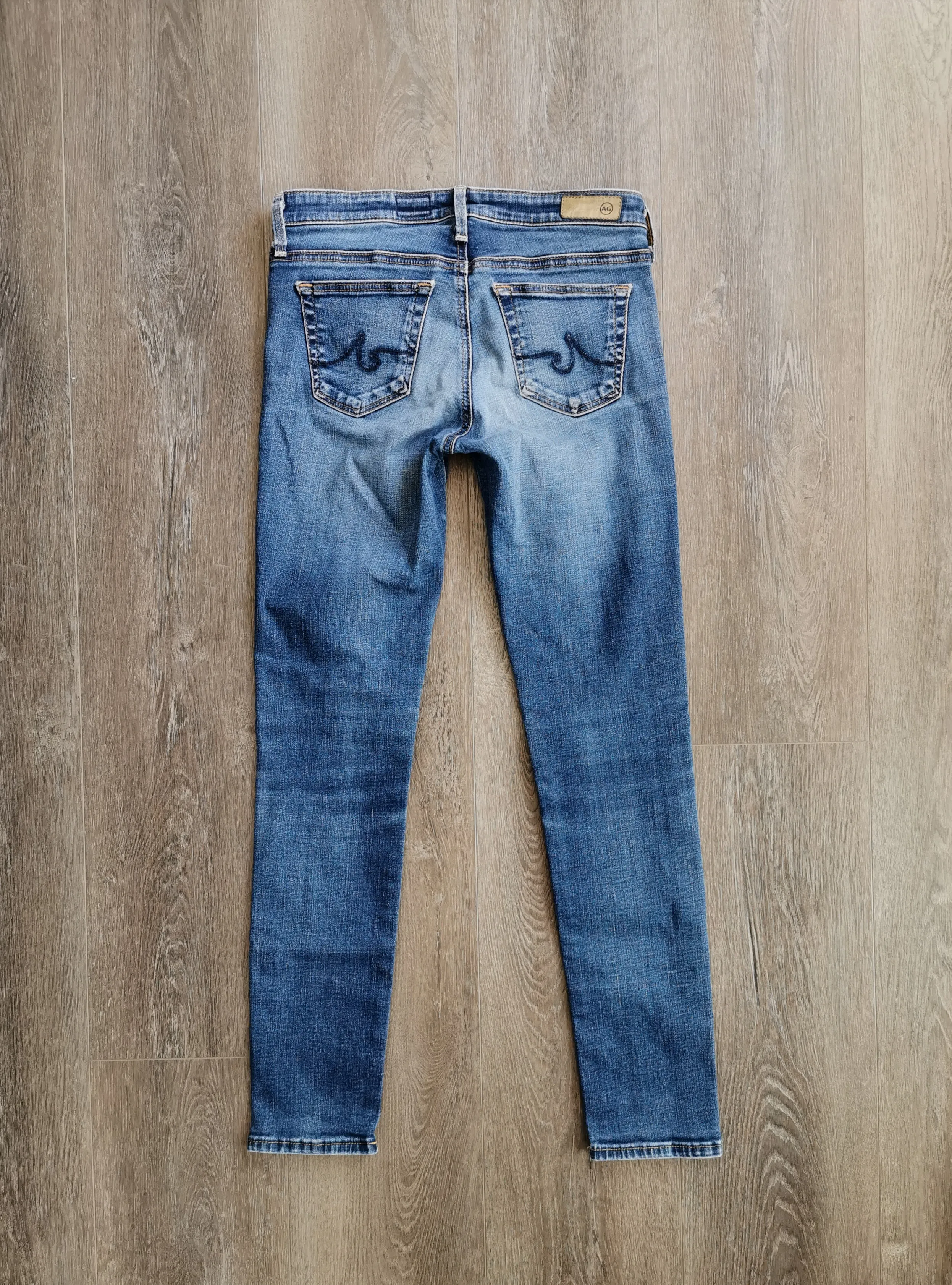 WOMENS SIZE 25R - AG ADRIANO GOLDSCHMIED, Designer Fashion, The Stevie Slim Straight Ankle Jeans EUC B6