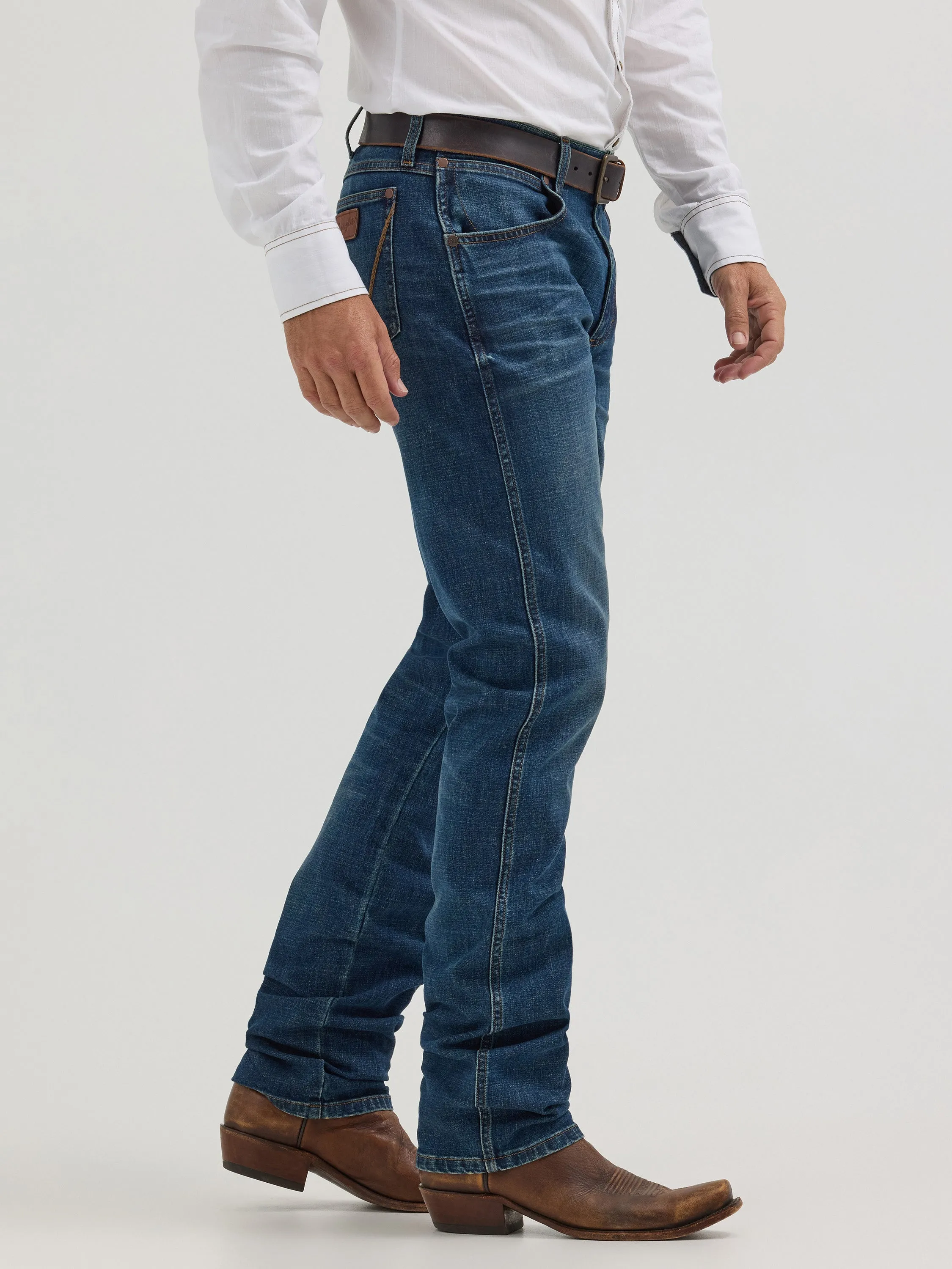 Wrangler Men's Retro Slim Straight Blue Jean