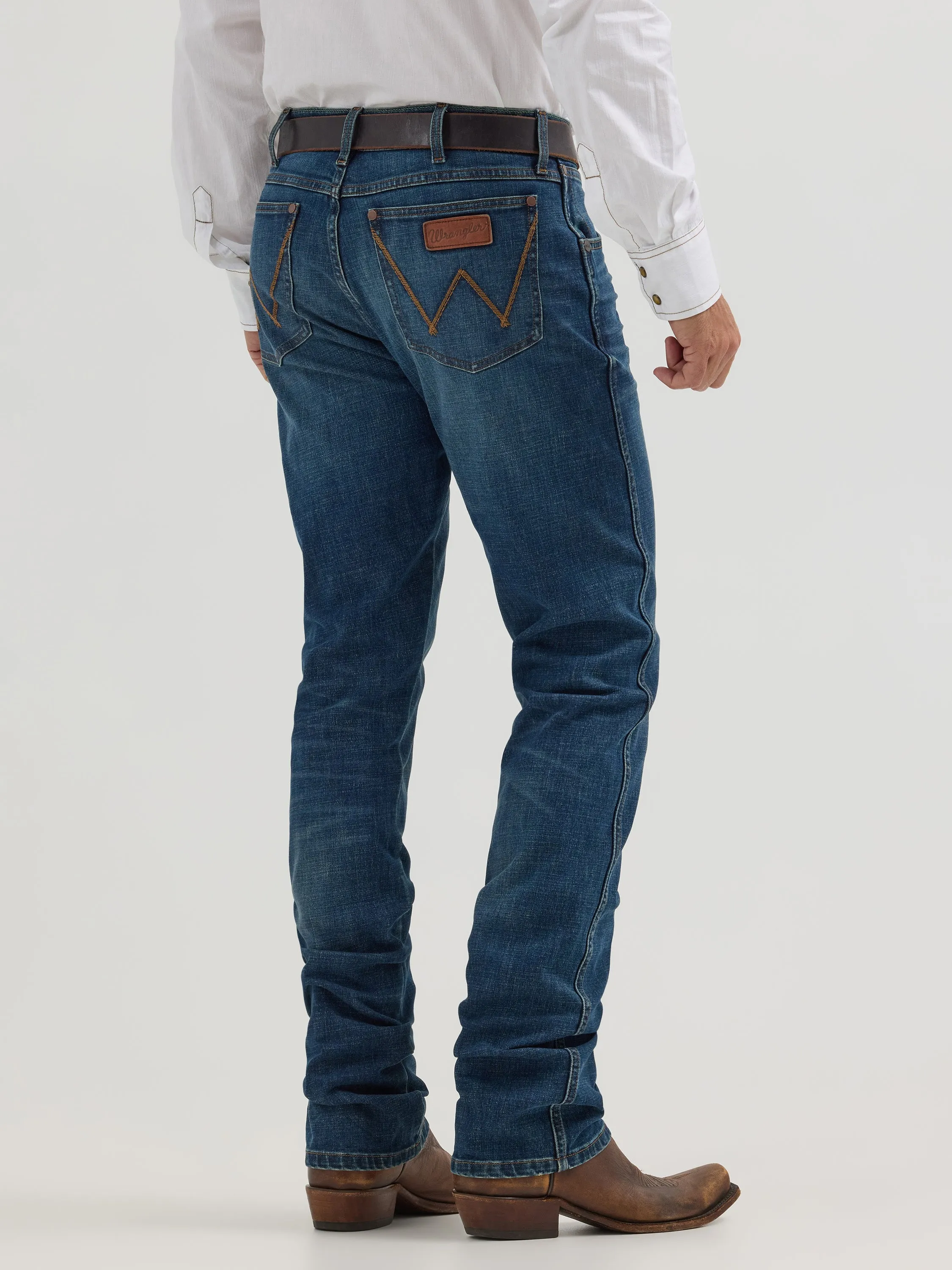 Wrangler Men's Retro Slim Straight Blue Jean
