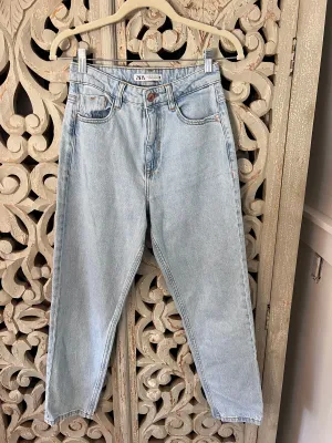 ZARA Jeans Size 4 (RESTYLE)